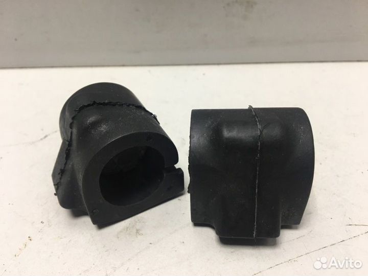 Втулка переднего стабилизатора Renault Logan 2004