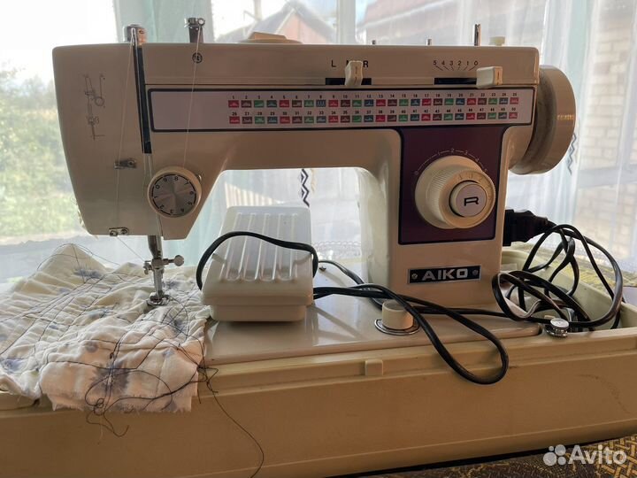 Швейная машина aiko