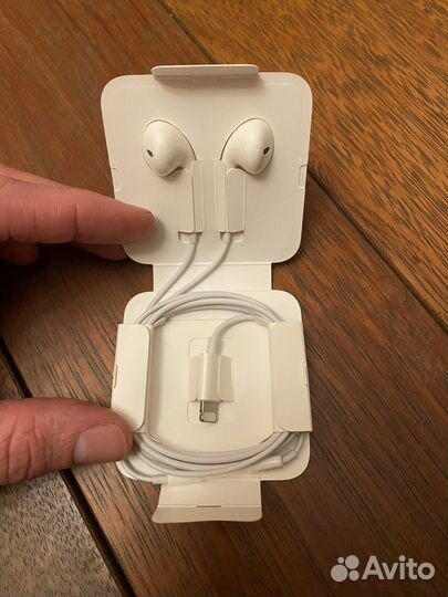 Наушники apple earpods lightning из комплекта