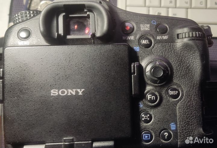 Фотокамеру Sony A77 на запчасти