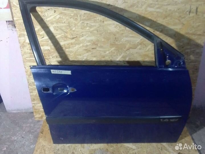 Дверь передний правый Renault Megane 2
