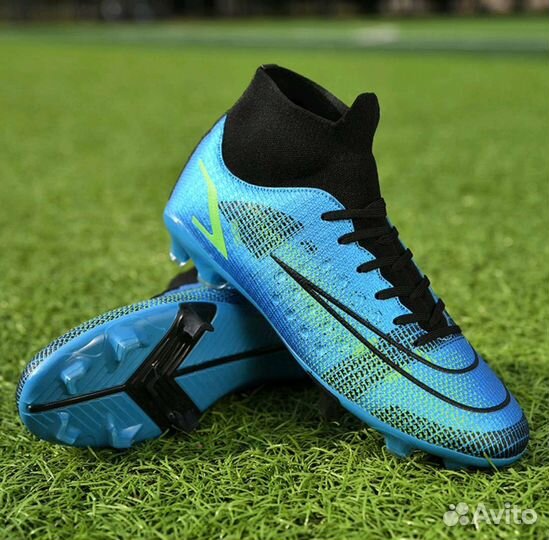 Футбольные бутсы