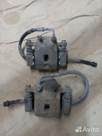 Суппорта задняя Ssangyong Kyron внедорожник 2.0