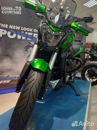 Мотоцикл Bajaj Dominar 400 Touring Зелёный