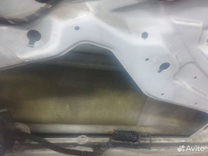 Дверь передняя правая skoda octavia a4