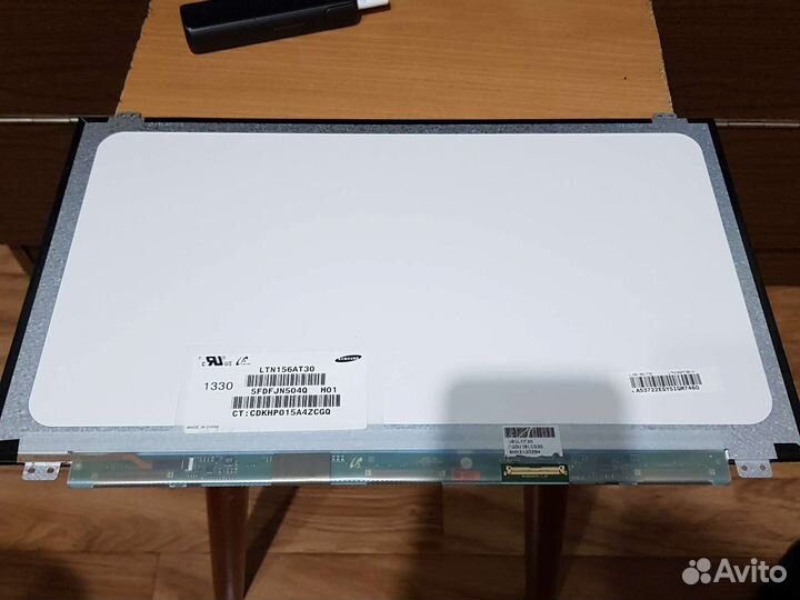 Матрица ltn156at30 slim 40 pin с дефектом