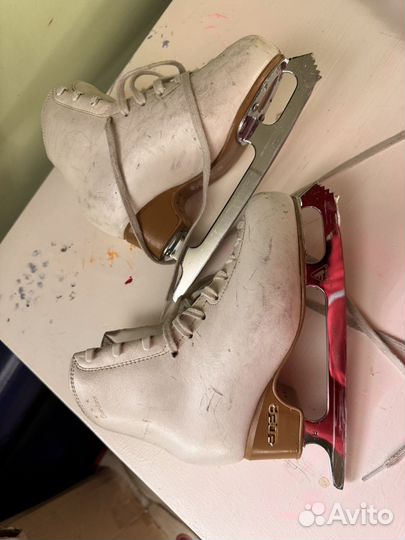 Фигурные коньки edea 220