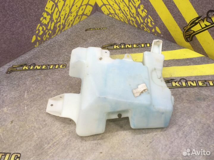 Бачок омывателя лобового стекла Ниссан Кашкай J11