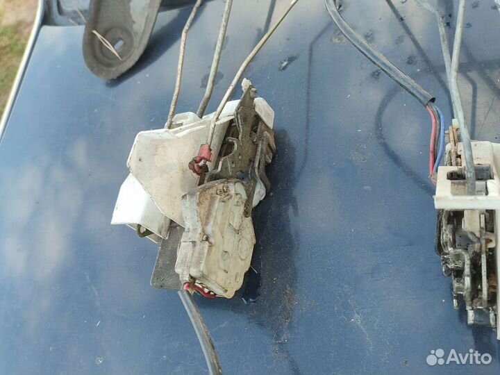 Kia авелла замки дверей