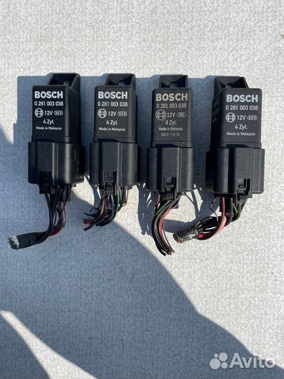 Реле свечей накаливания VAG 038907281D