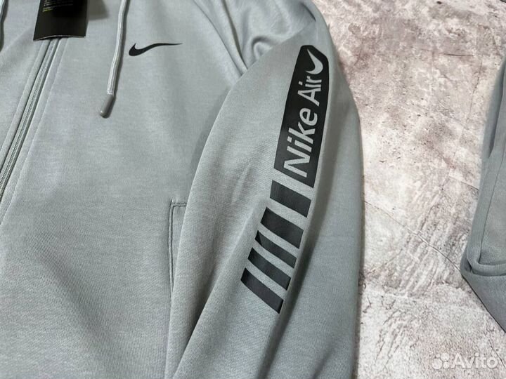 Спортивные костюмы Nike