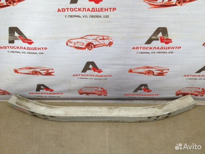 Усилитель бампера переднего Toyota Land Cruiser