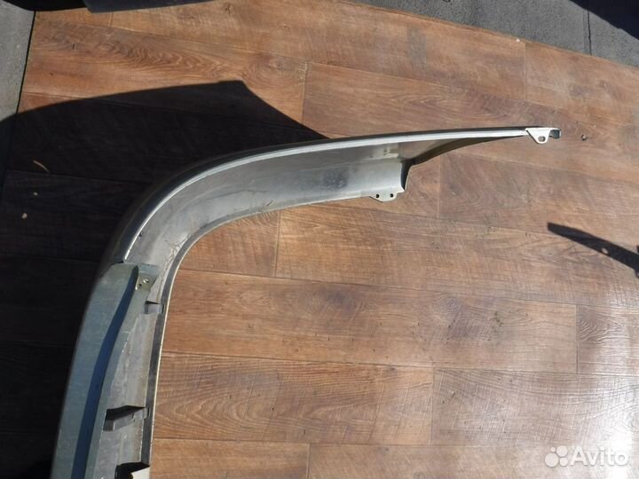 Бампер задний Toyota Estima 2002