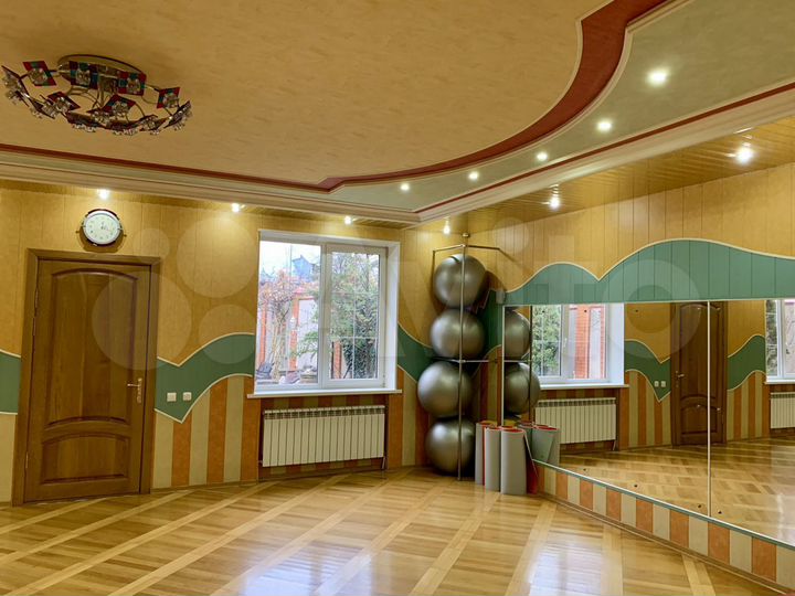 Свободного назначения, 200 м²