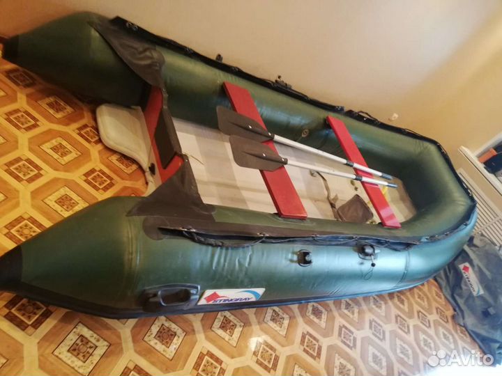 Надувная лодка с мотором