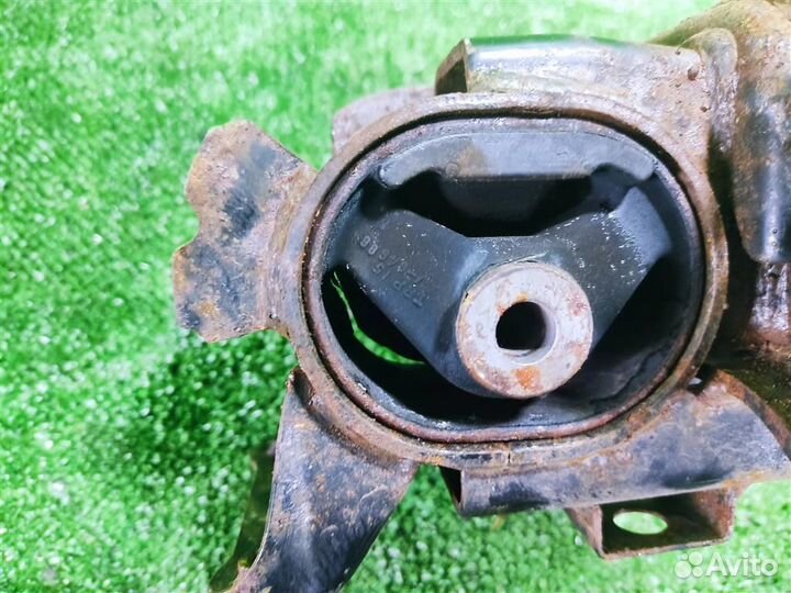 Опора (подушка) кпп Toyota Auris E150 2009