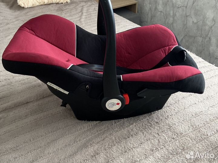 Детская люлька в машину