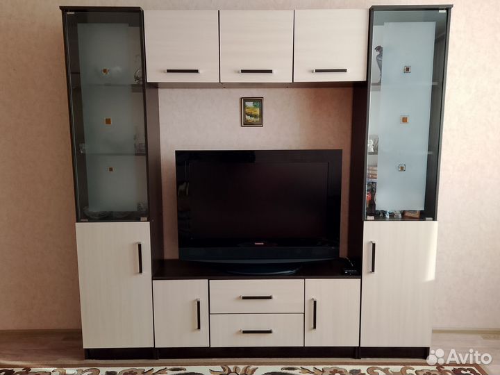 Стенка в гостиную