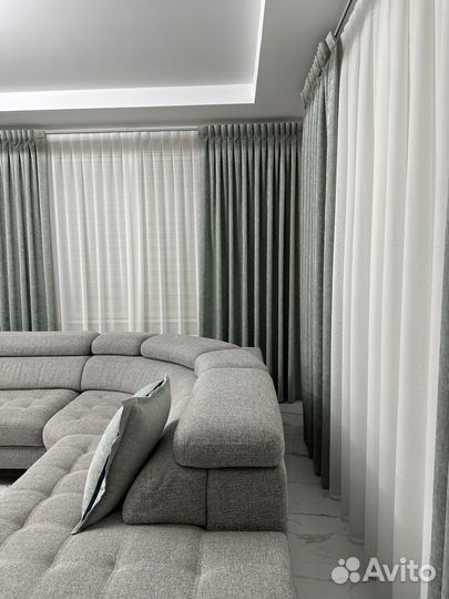 Шторы в гостиную на два окна и дверь