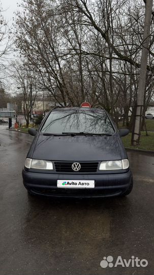 Volkswagen Sharan 2.0 AT, 1996, 258 500 км