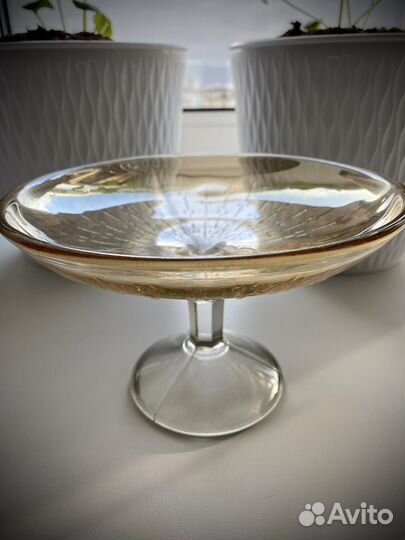 Вазочка на ножке