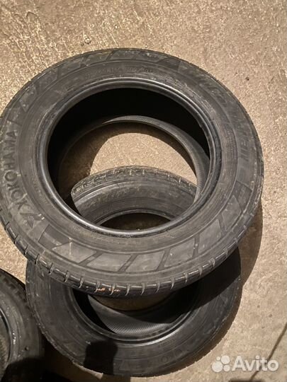 Yokohama BluEarth-Van RY55 215/65 R16C 107T