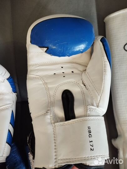 Боксерские перчатки