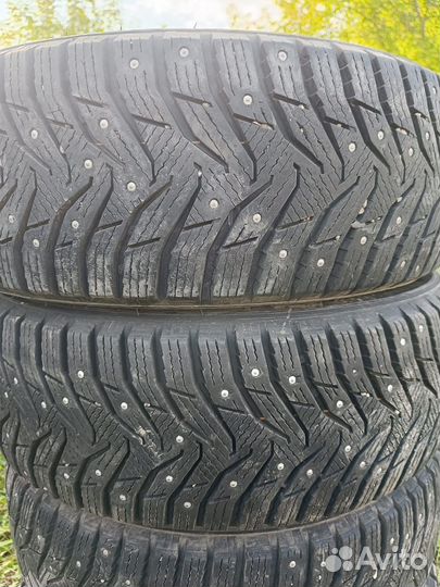 Kumho WinterCraft SUV Ice WS31 2.25/60 R17 19B