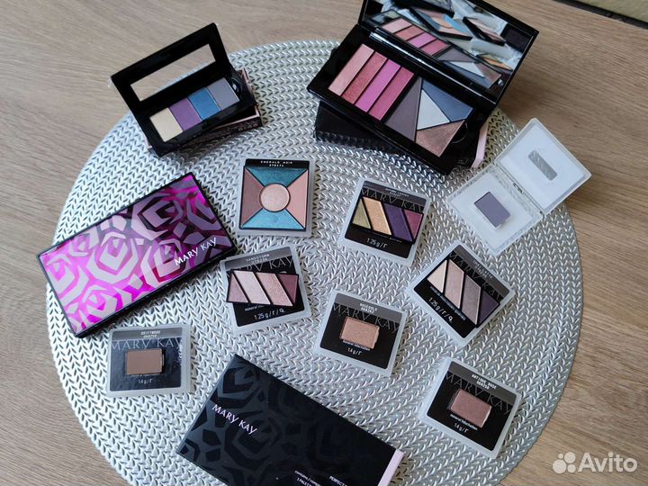 Тени Mary Kay