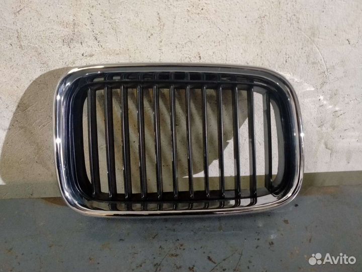 Решотка радиатора бмв е36