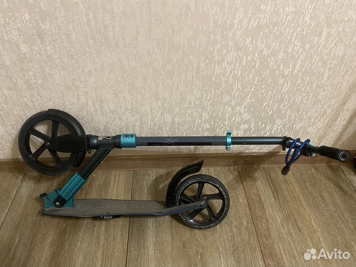 Самокат с большими колесами складной