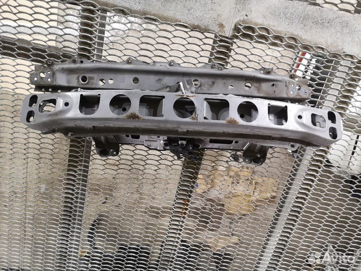 Планка телевизора toyota vitz ksp90