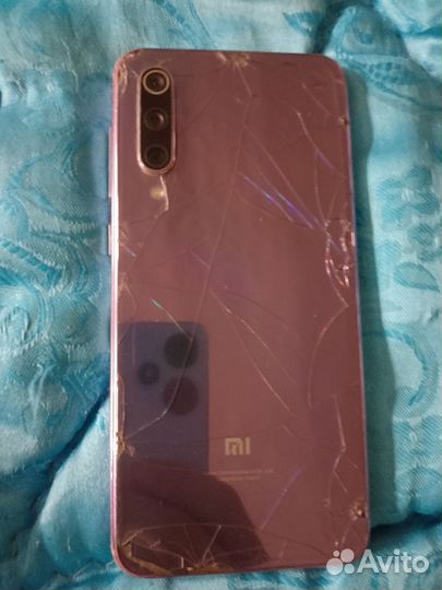 Xiaomi Mi 8 SE, 6/64 ГБ
