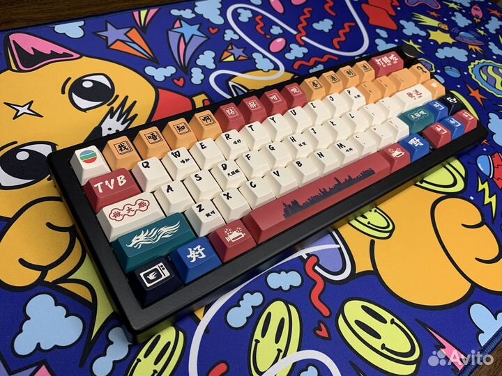 Кастомная клавиатура GMK67 White x Akko Switch