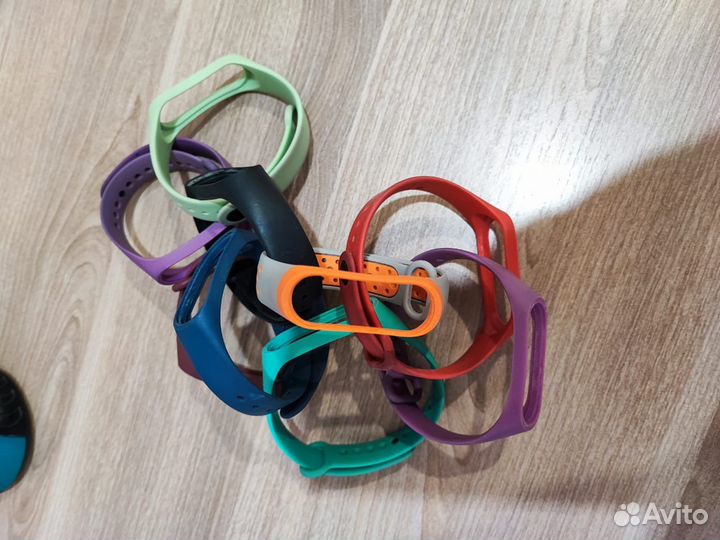Ремешки для фитнес-браслетов Mi Band 3 и 4