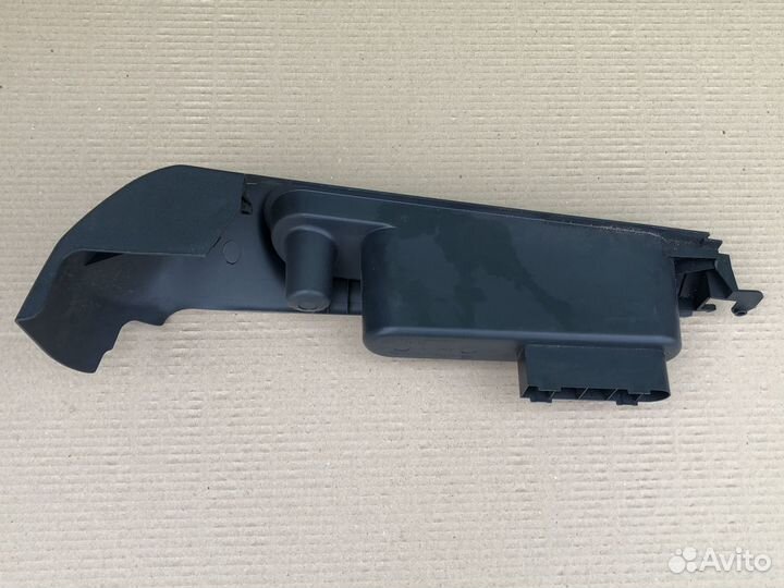 Бардачок пассажирского сиденья Мицубиси Кольт