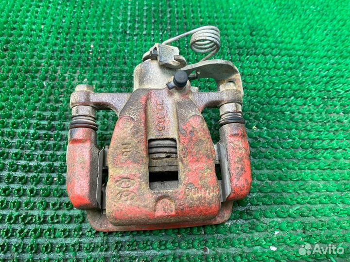 Суппорт задний правый Hyundai Solaris RB G4FC 2012