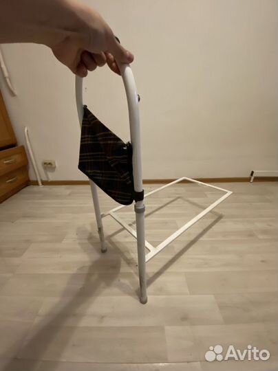 Поручень для кровати