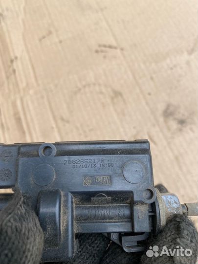 Активатор лючка бензобака Renault Fluence Megane 3