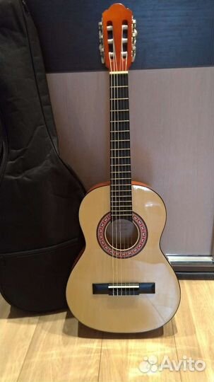 Классическая гитара 1/2