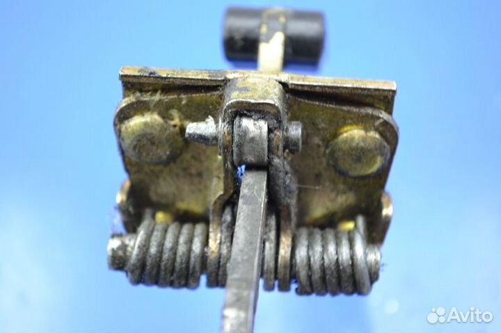 Ограничитель двери, правый renault trucks Magnum D