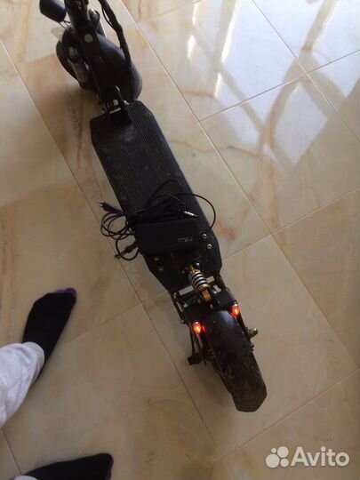 Электросамокат yakamura