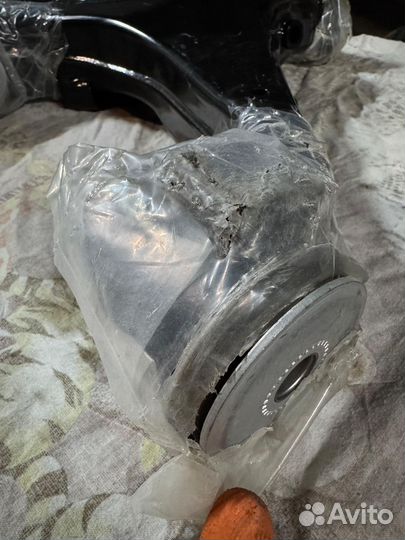 Рычаги тлк 200 нижние передние оригинал