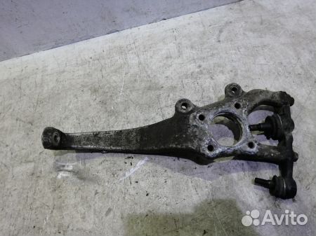 Кулак передний левый 4320230020