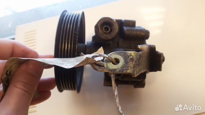 Насос гур Toyota Matrix/Voltz/Corolla Pontiac Vibe