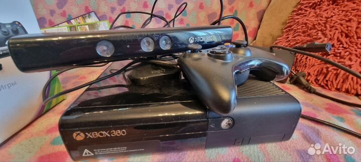 Xbox 360e kinect 500gb