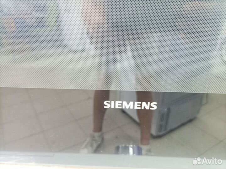 Духовой шкаф бу Siemens. На гарантии