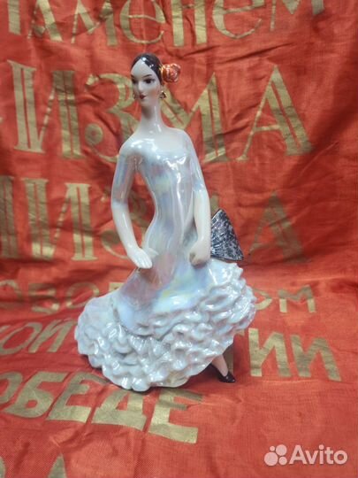 Статуэтка фарфоровая Кармен Киев отличное состояни