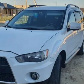 На разборе Mitsubishi Outlander XL 2009-2012