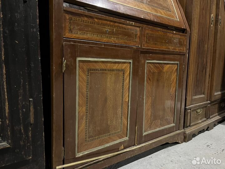 Старинное бюро секретер под полную реставрацию